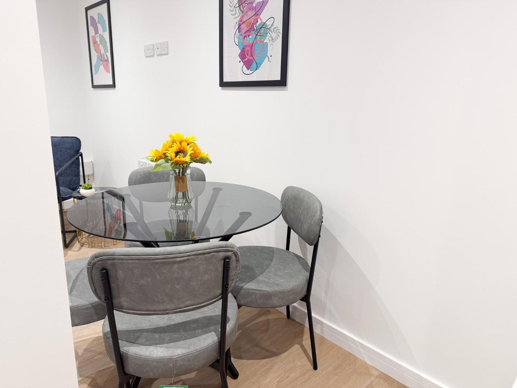 Spacious Modern 1 Bed Apartments In St Neots - Perfect For Contractors & Professionals - Free Parking - Wifi - Fully Equipped Kitchen - Smart Tv Ideal For Work Stays And Long Projects Exteriér fotografie